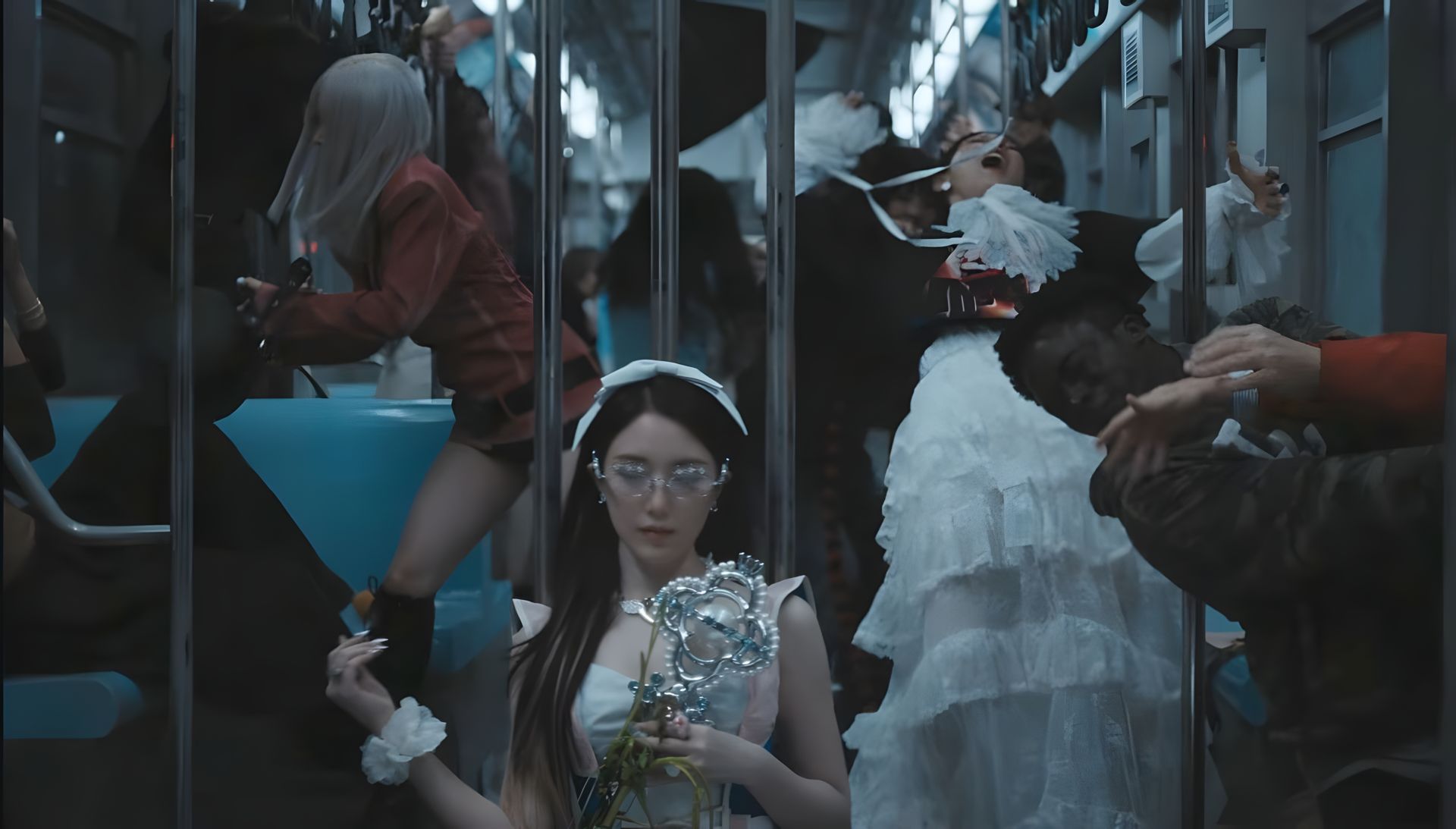 The “non-idol” side of i-dle 
