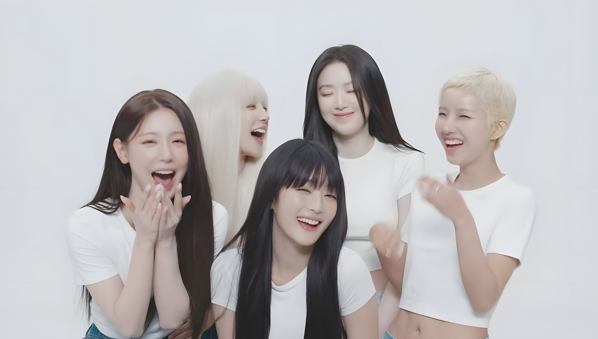 The “idol” side of i-dle