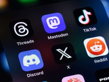 A folder with different apps, including X