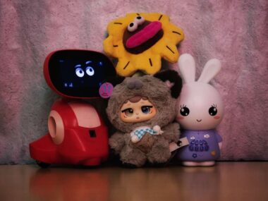 from left to right: Miko 3, FoloToy Sunflower Warmie, Miriat Miiloo in the center and Alilo Smart AI Bunny