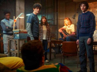 from left to right Lucas, Will, Joyce, Robin and Mike from Stranger Things 5
