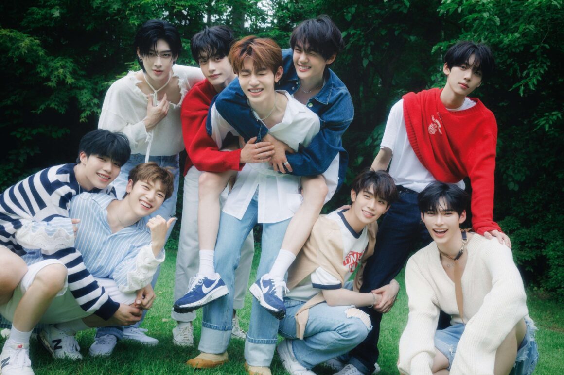 ZEROBASEONE with all nine original members