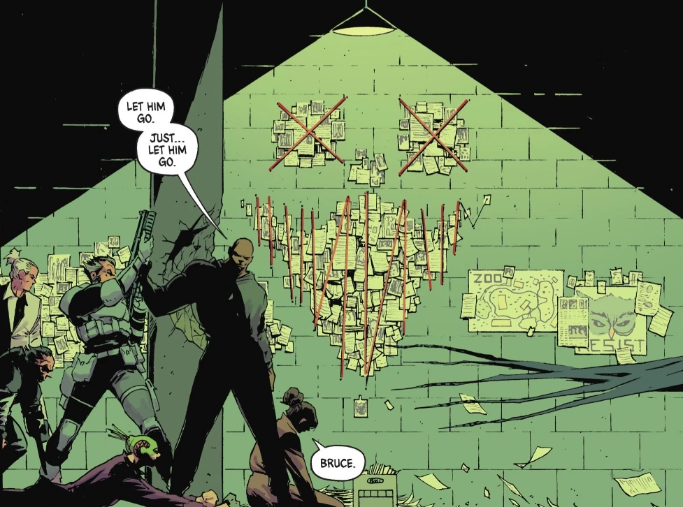 Bruce's research looks like Scarecrow in Absolute Batman #23